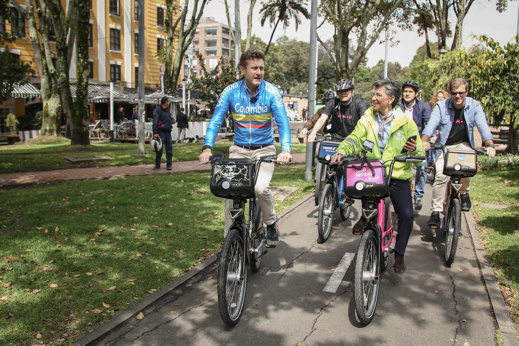 Arranc El Primer Sistema De Bicis Compartidas En Bogot Lavibrante