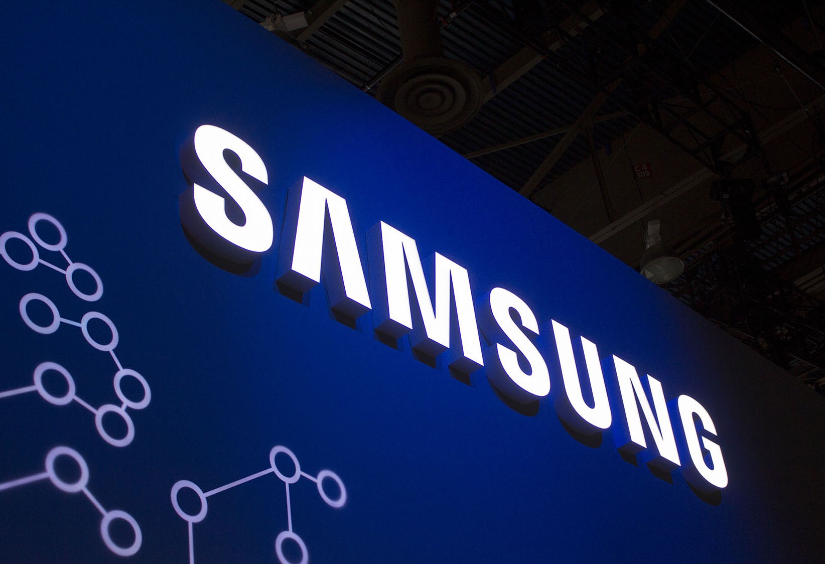 Samsung lanza al mercado una cámara con sensor de 600 megapíxeles