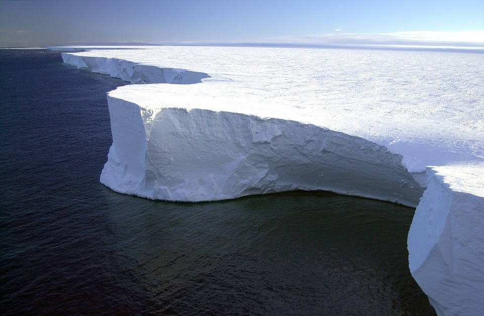 Científicos rompen récord al perforar el agujero más grande de la Antártida