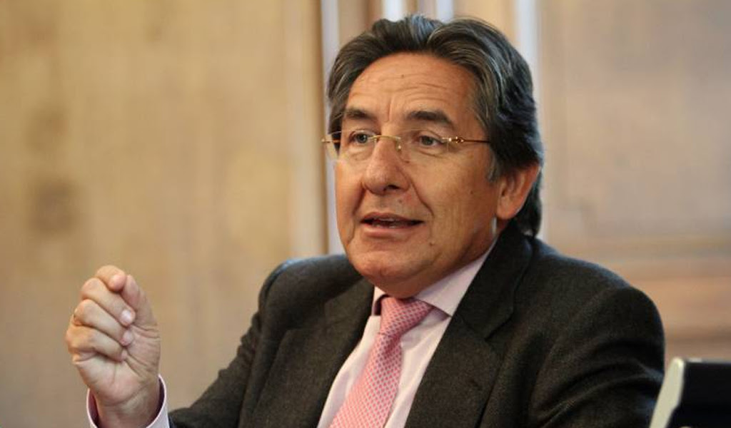 Senadores de las FARC deben renunciar a curul: Néstor Humberto Martínez