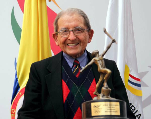Falleció el padre del periodismo deportivo colombiano, Mike Forero Nougués