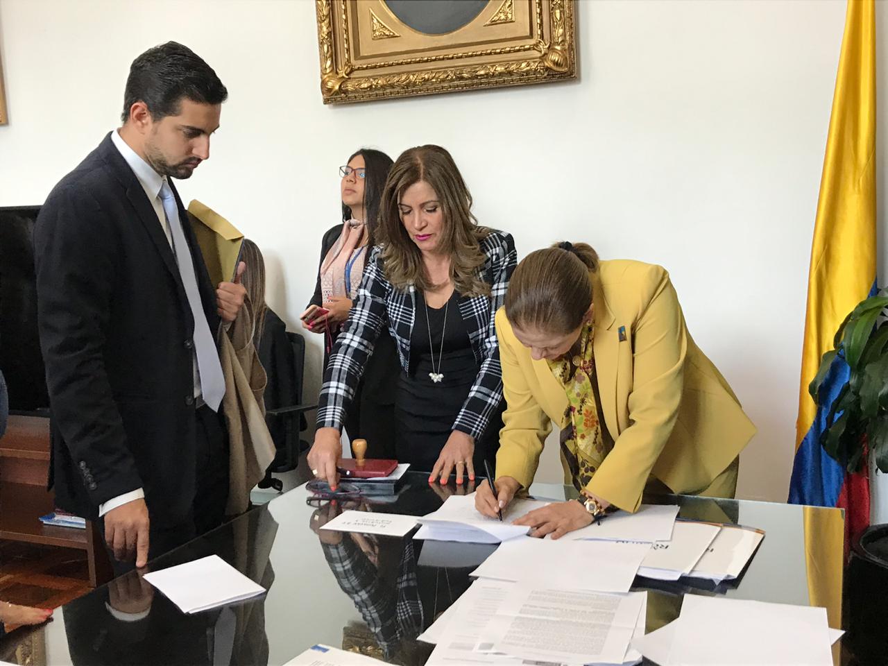 Senadora María del Rosario Guerra radicó cuatro proyectos  para estudio legislativo