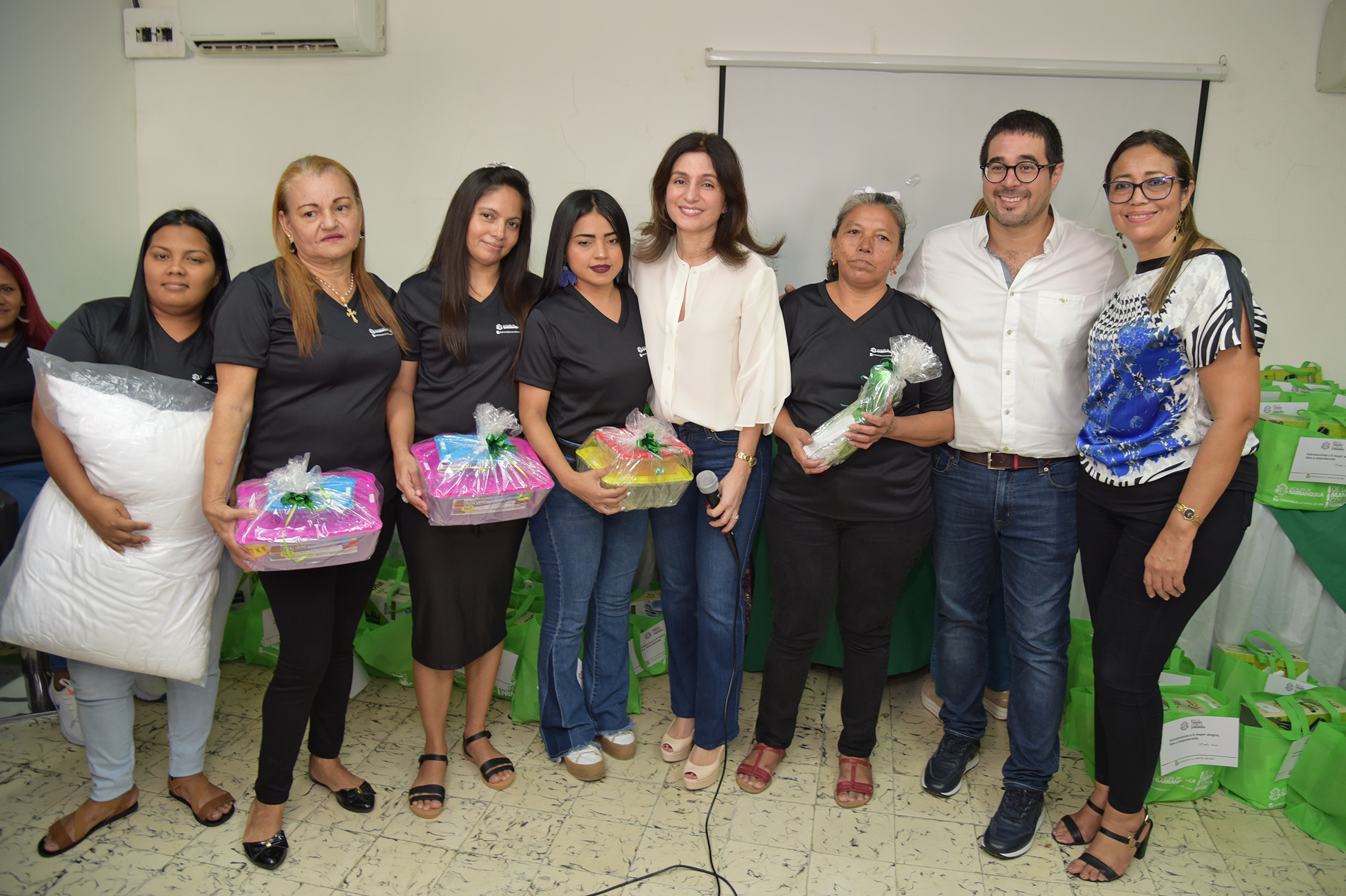 Mujeres del Centro de Rehabilitación Femenino se capacitan, de la mano con el Distrito