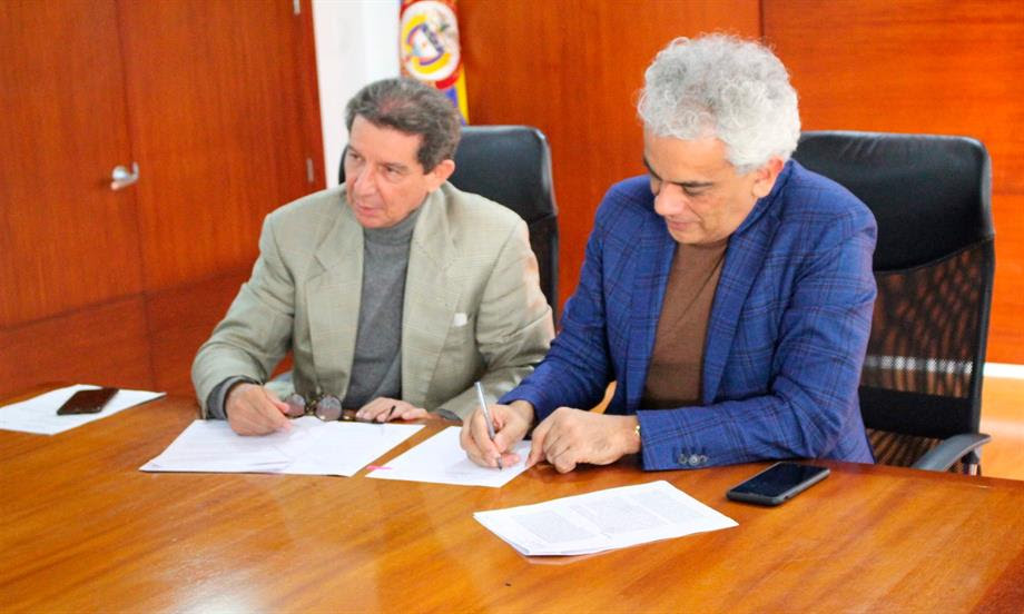 MinAmbiente y Fedegán firmaron acuerdo de cero deforestación para el sector cárnico y de lácteos