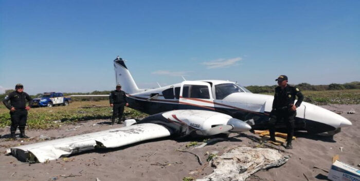 Al menos dos personas mueren en accidente de vuelo acrobático en Guatemala