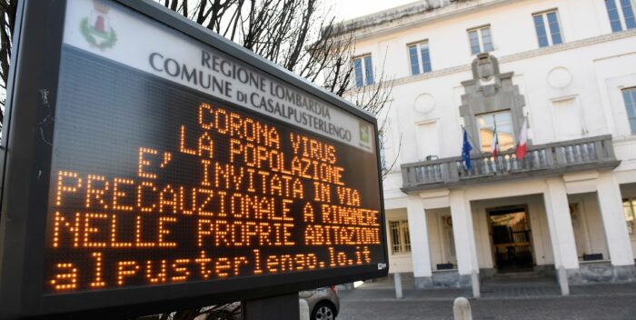 Los muertos en Italia superan los 8.000 y suben de nuevo los contagios