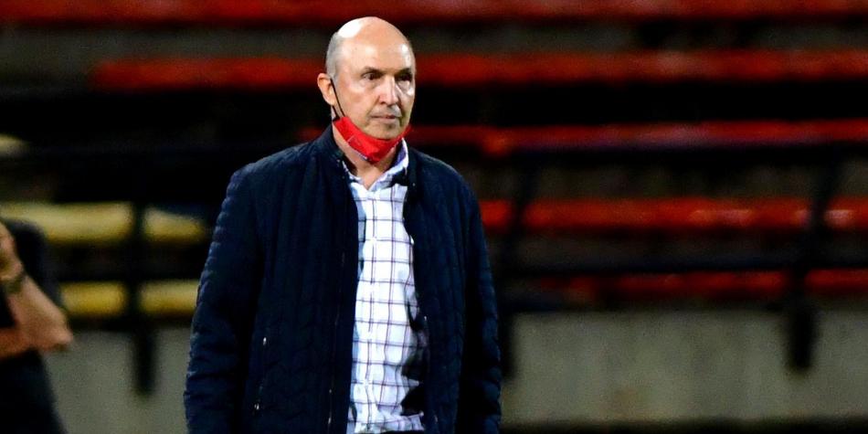 Javier Álvarez no va más como director técnico del Independiente Medellín
