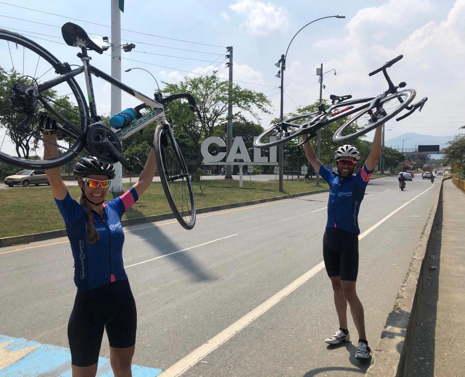 Esposos recorrieron más de 530 kilómetros de Bogotá a Cali en bicicleta por una causa social