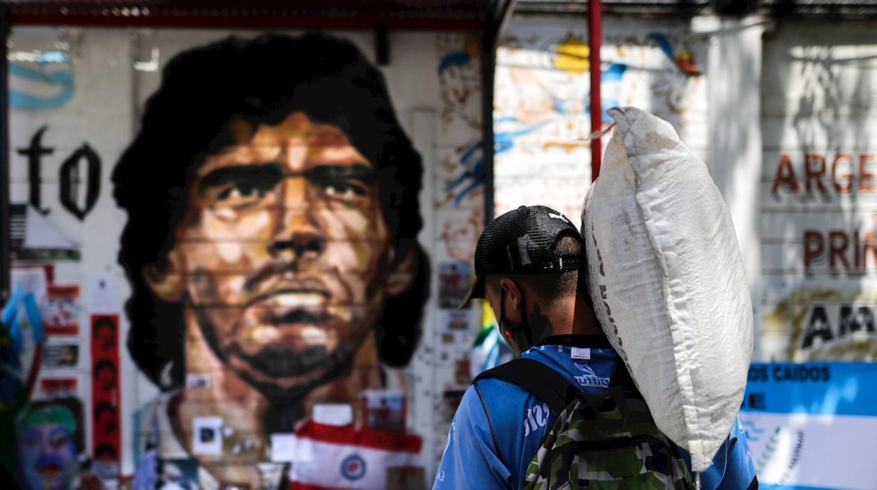 A una semana sin Maradona y aún sus fanáticos no asimilan su fallecimiento