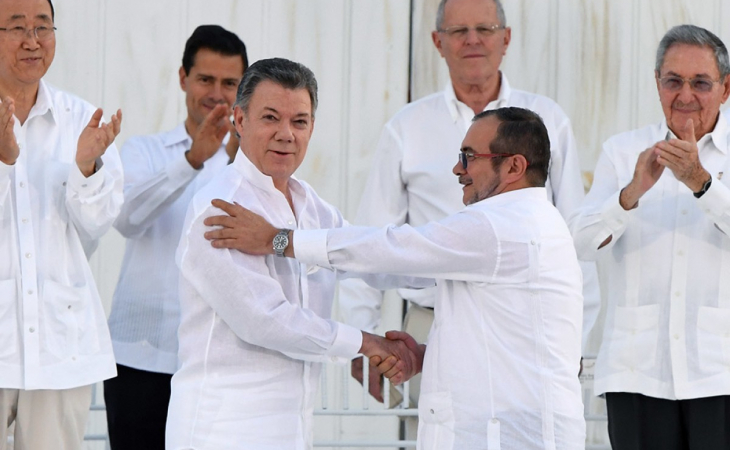 Juan Manuel Santos, le responde a Rodrigo Londoño sobre la declaración de un posible atentado en su contra
