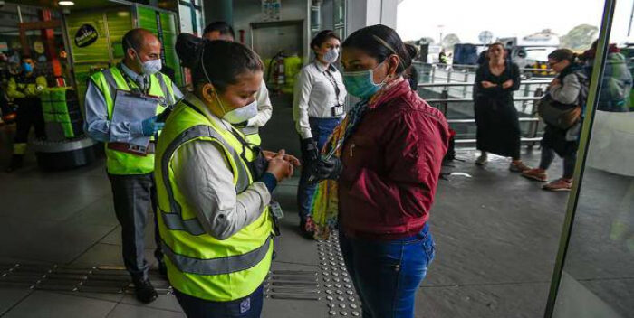 Vacunación acelerada en Bogotá ante el tercer pico de la pandemia