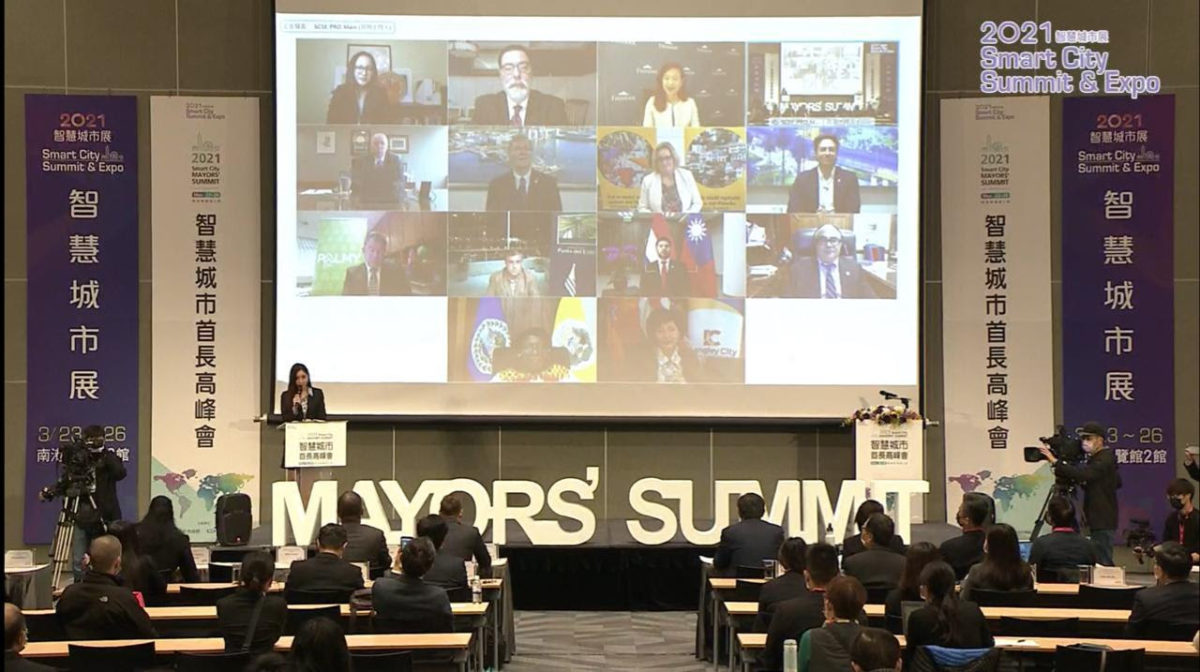 Medellín expone estrategia de Ecociudad y Valle del Software ante alcaldes del mundo en el Taipei Smart City Summit & Expo