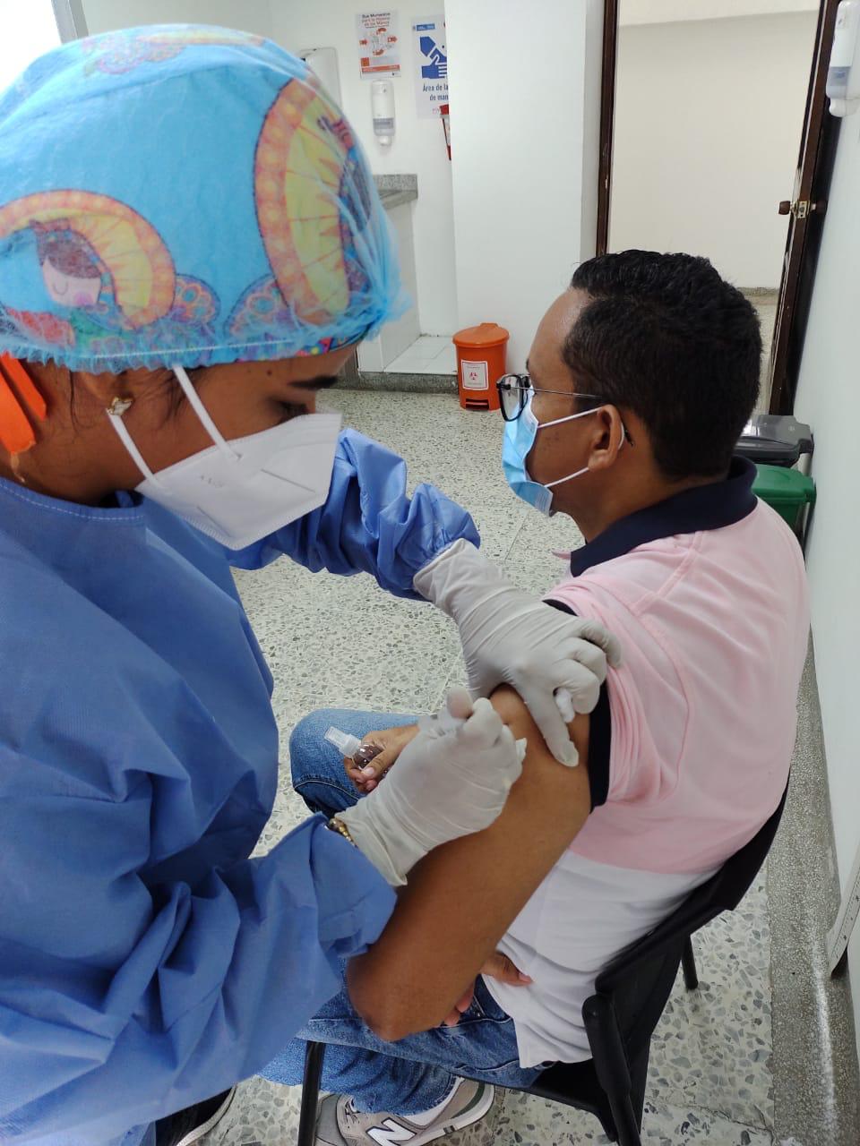 Agendamiento de vacunación a personas entre 55 y 59 años en Barranquilla desde este viernes