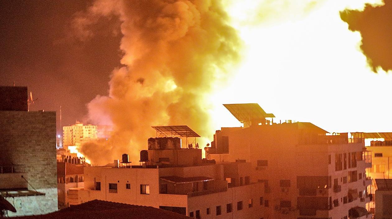 Más de 58.000 desplazados en Gaza y quedó bombardeado centro de pruebas de Covid-19