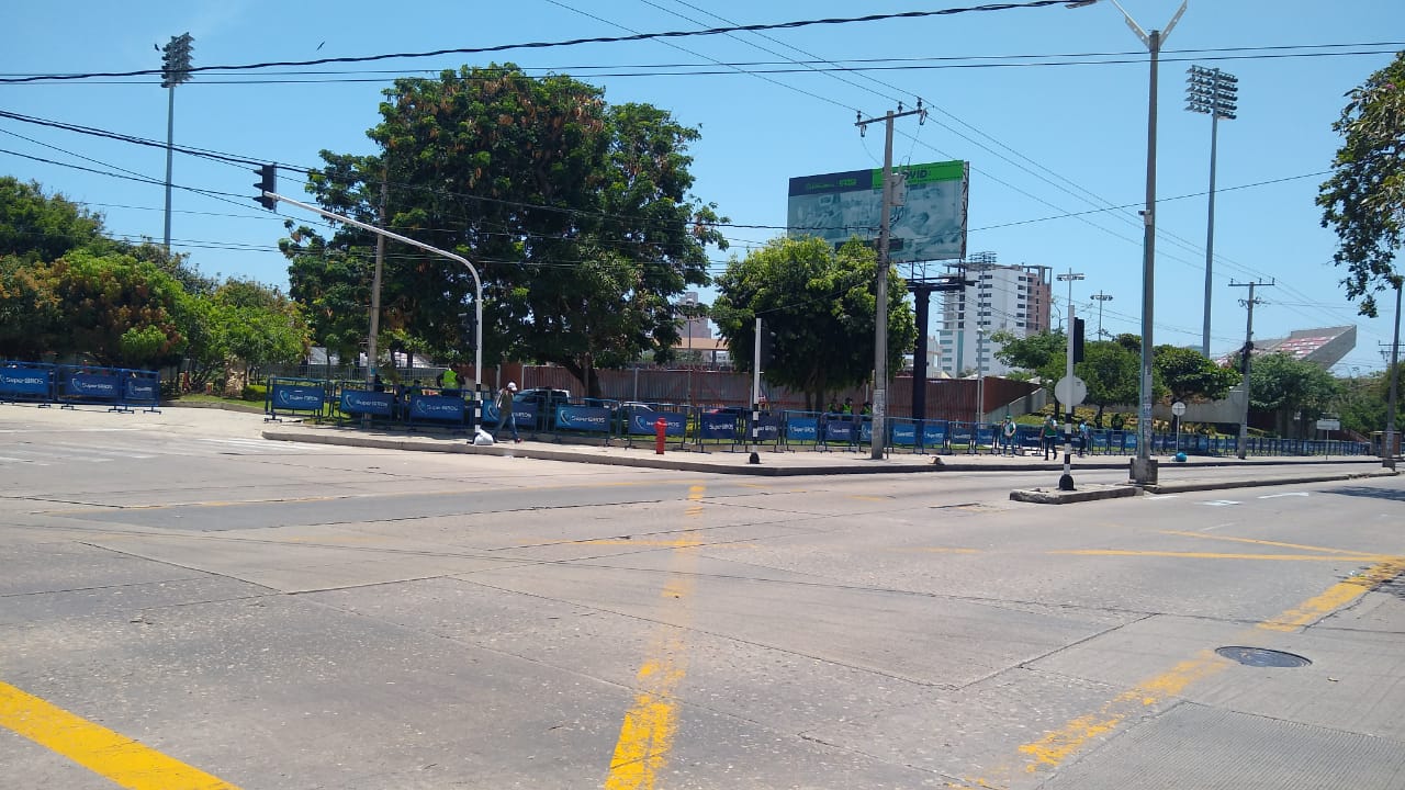 Vías de acceso al estadio Romelio Martínez de Barranquilla fueron nuevamente cerradas