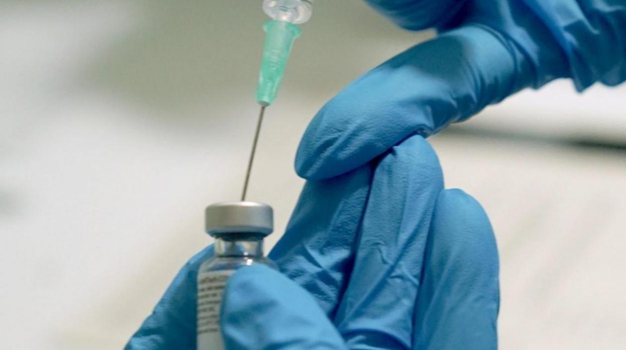 Japón autorizó la vacuna de Pfizer para adolescentes entre 12 y 15 años