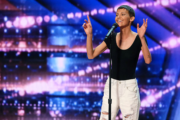 La participante de “Americas Got Talent” que conmovió al mundo por su gran voz y su lucha por enfrentar por el cáncer