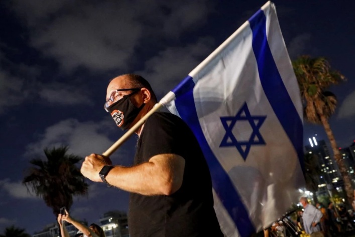 Israel restablece uso obligatorio de tapabocas en lugares públicos cerrados por variante delta