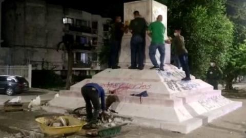 Secretaría de Cultura de Barranquilla evalúa daños en monumento a Colón en El Prado – @alcaldiabquilla