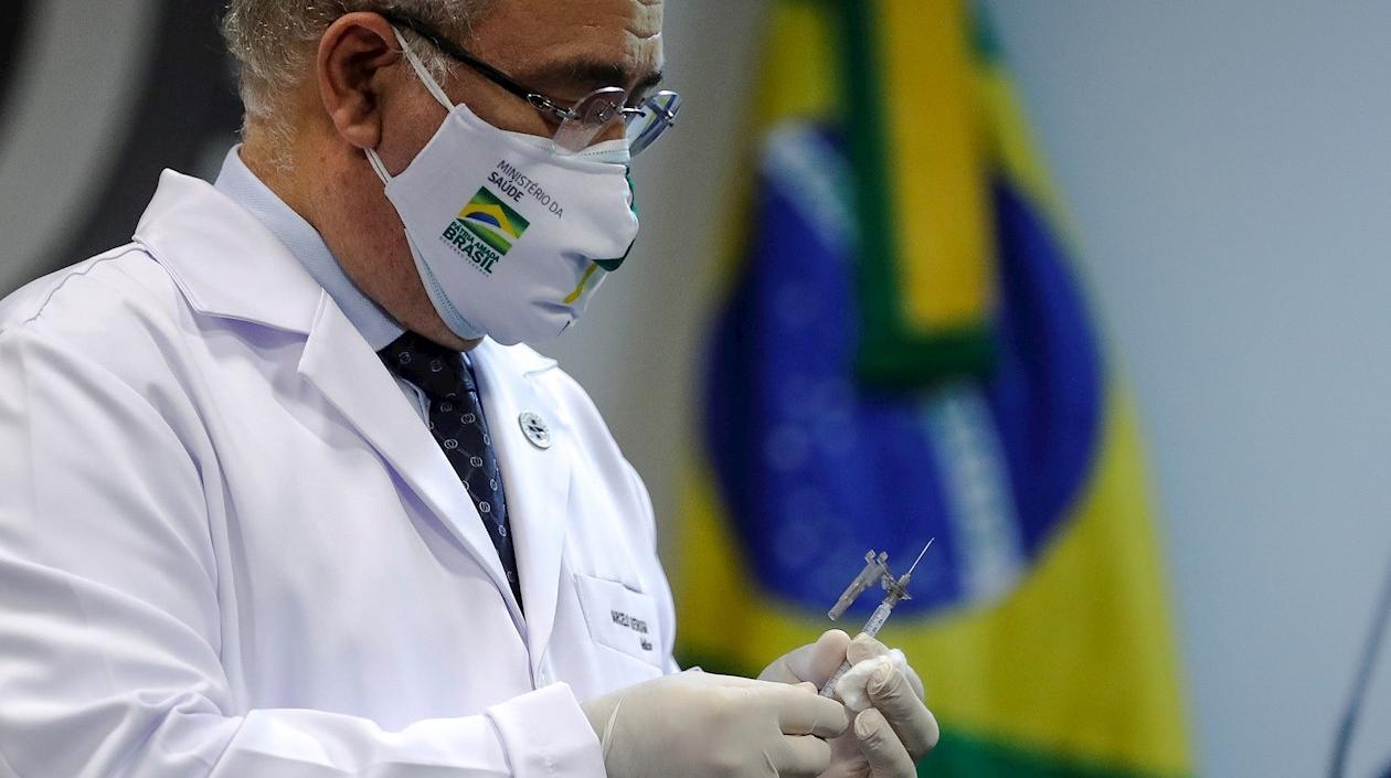 Brasil autoriza uso de la vacuna de Pfizer contra el Coronavirus para adolescentes