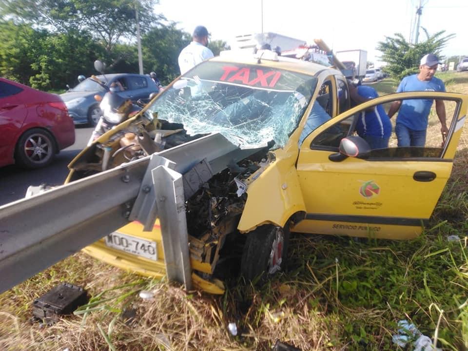 Taxista que se accidentó, asegura que un rostro brillante lo «salvó» de morir