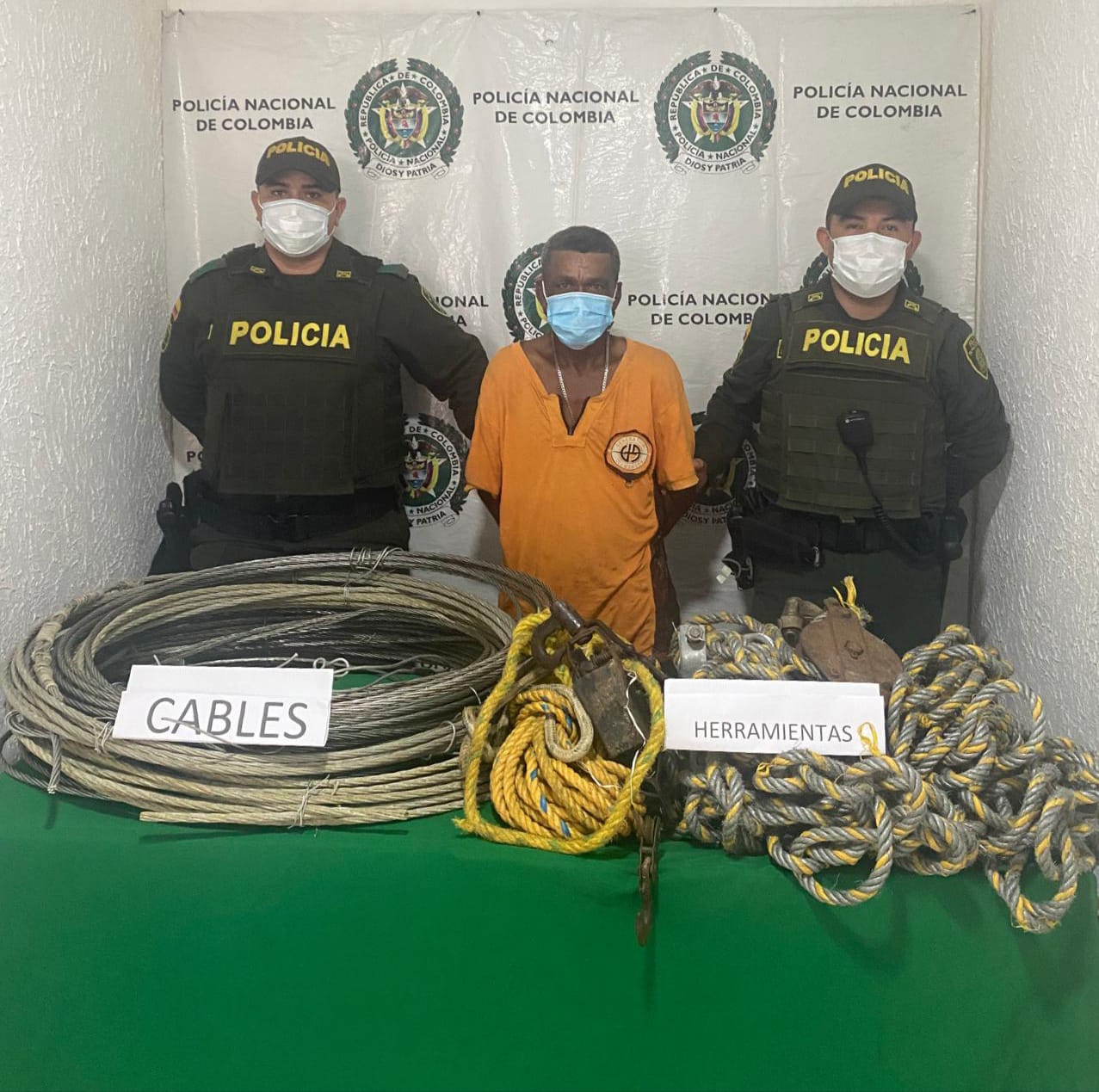 Hombre fue capturado por manipular redes eléctricas en zona rural de Juan de Acosta