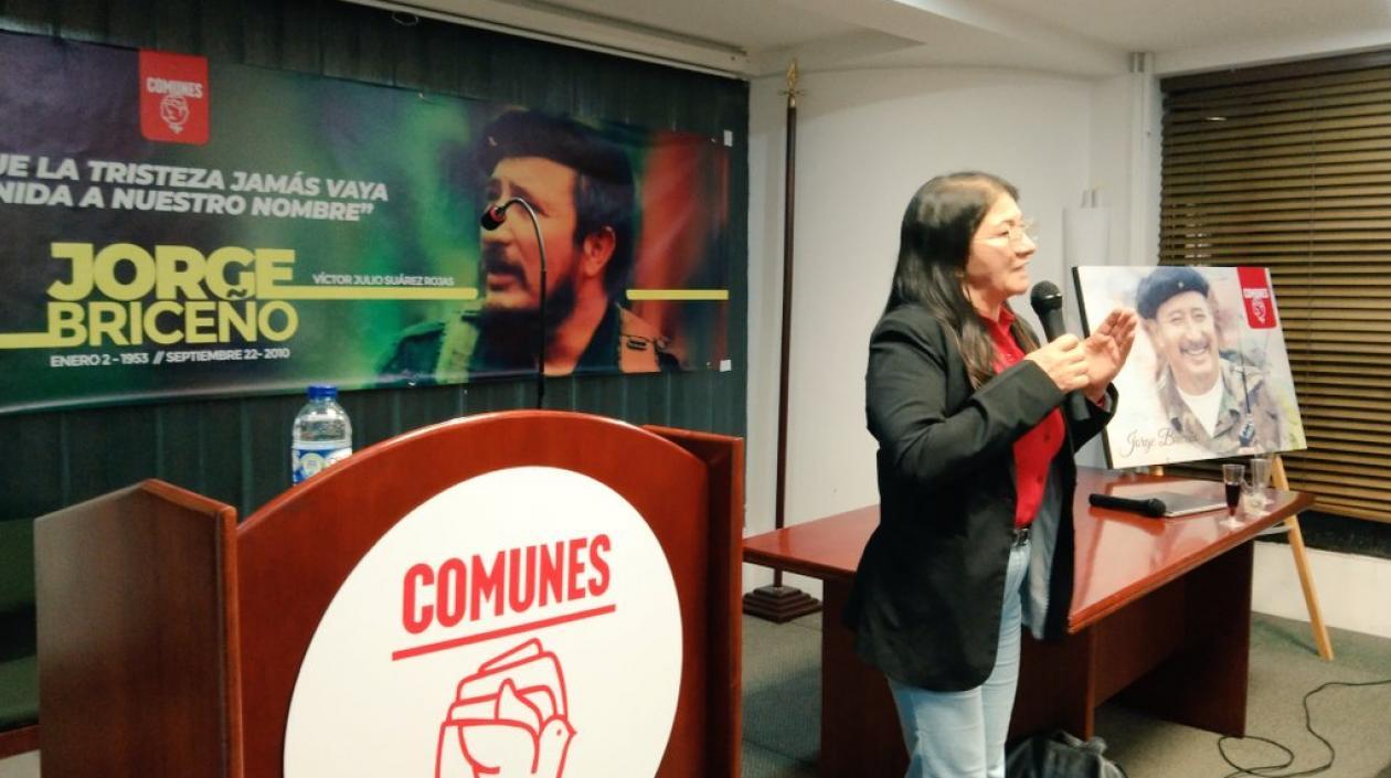 Senadora Sandra Ramírez dijo que secuestrados «tenían sus comodidades»