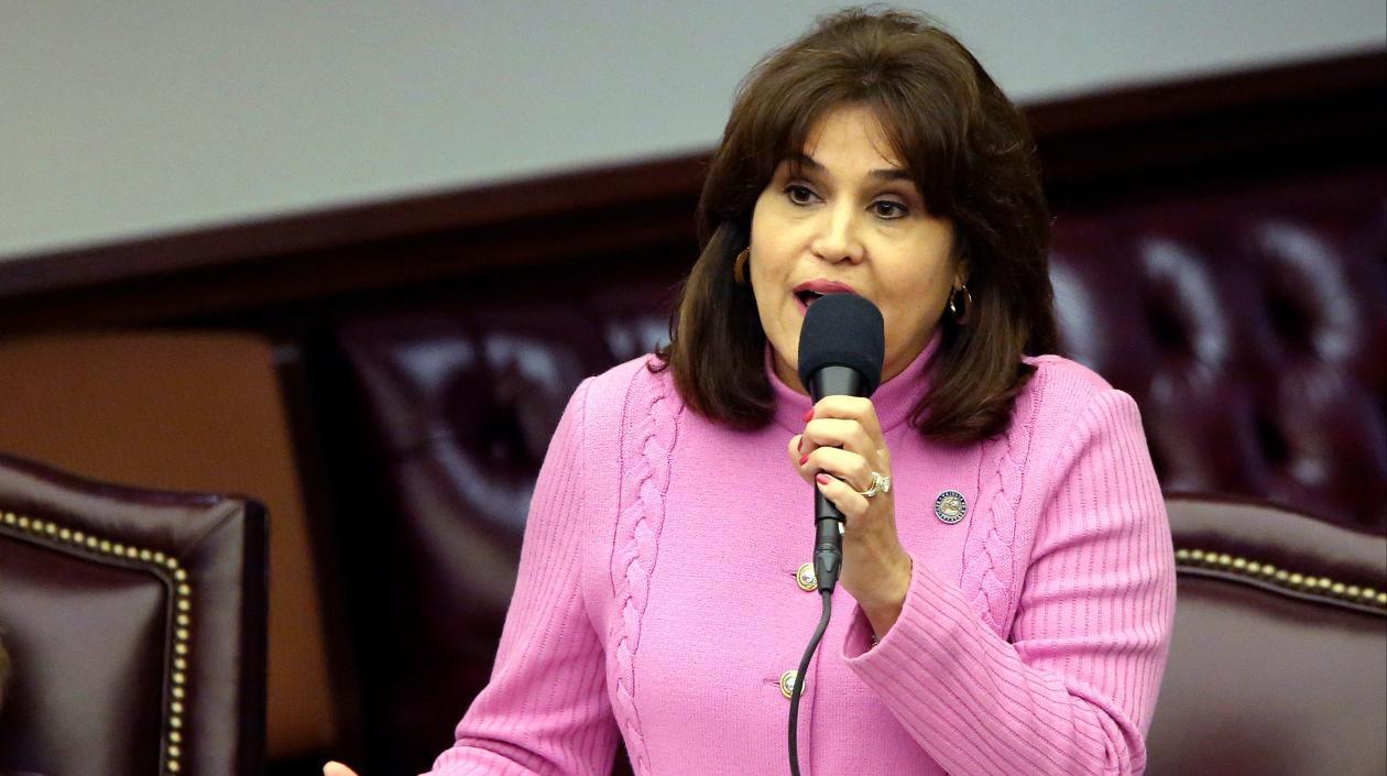 Una demócrata de origen colombiano aspira a la Gobernación de Florida