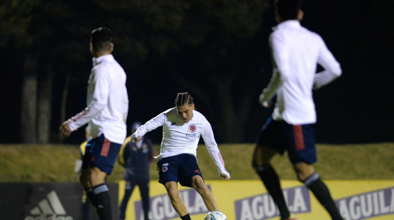 Selección Colombia completará este martes sus jugadores concentrados y viajará a Montevideo