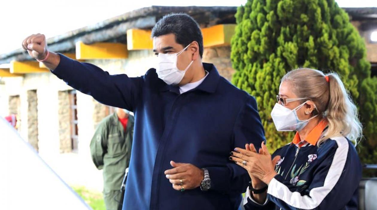 Maduro dice tener «voluntad absoluta» para normalizar relaciones con Colombia