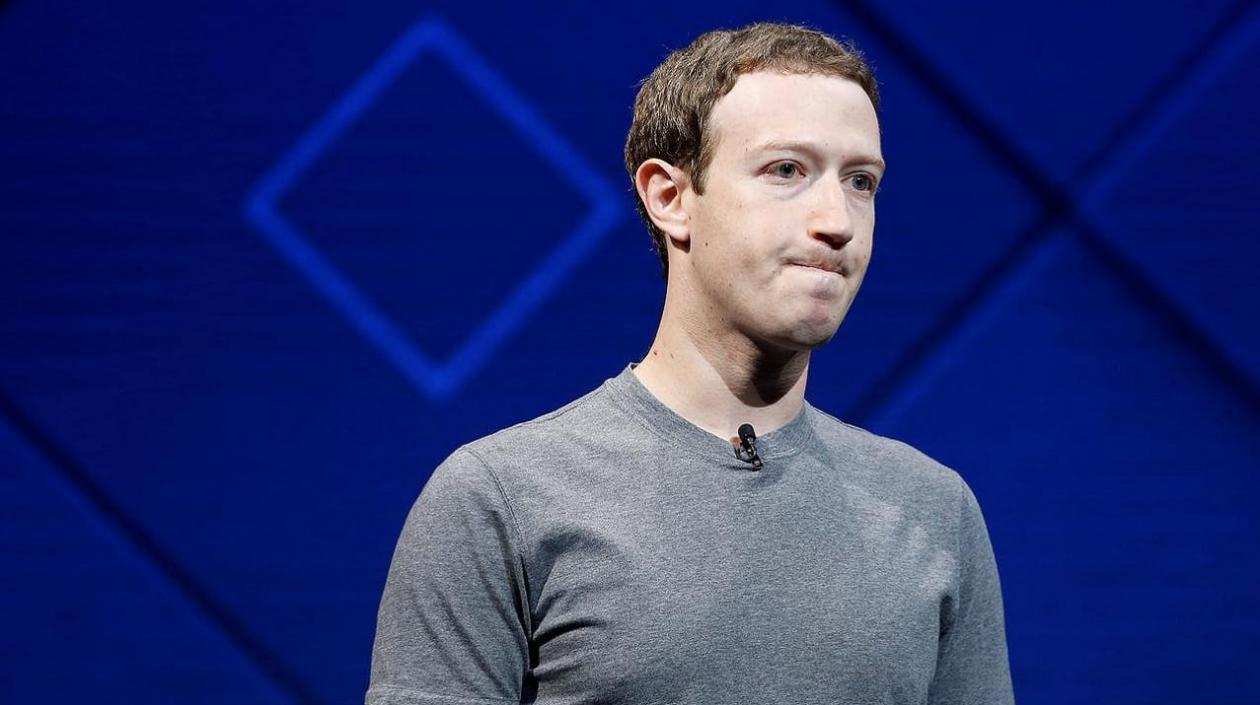 Mark Zuckerberg pidió perdón por la caída de sus redes