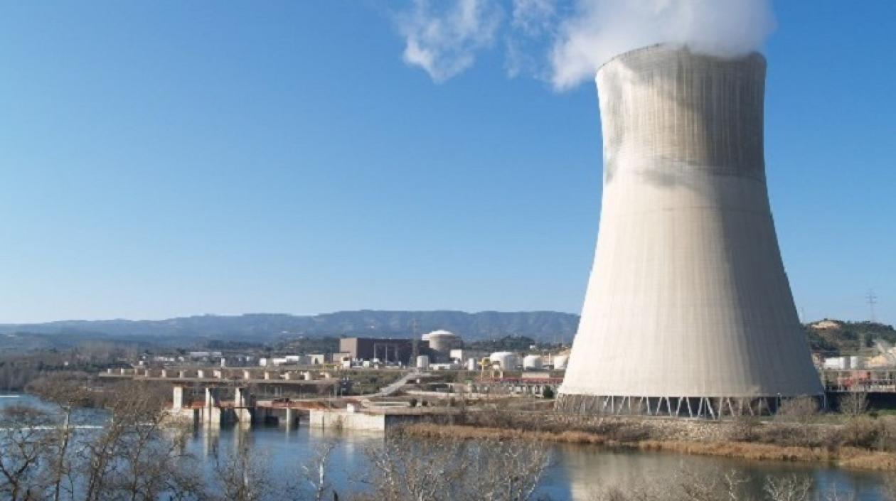 Fuga de dióxido de carbono en central nuclear de Ascó, España, dejó 1 muerto y 3 heridos