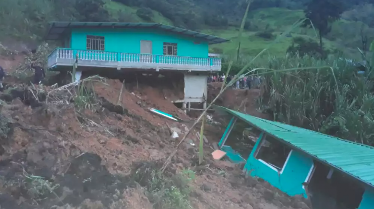 Al menos 20 personas desaparecidas dejó avalancha que dejó 4 casas sepultadas en Nariño