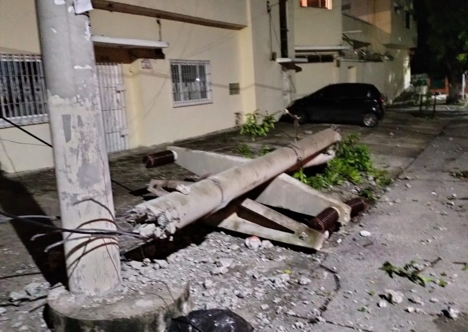 Intento de robo de cables provocó caída de poste en el barrio Bellavista – @aire_energia
