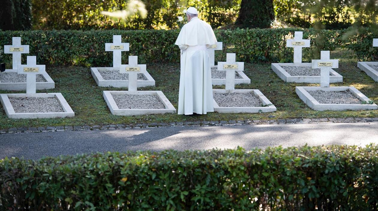 El Papa Francisco pide el fin de la guerra: «engulle a los hijos de la patria»