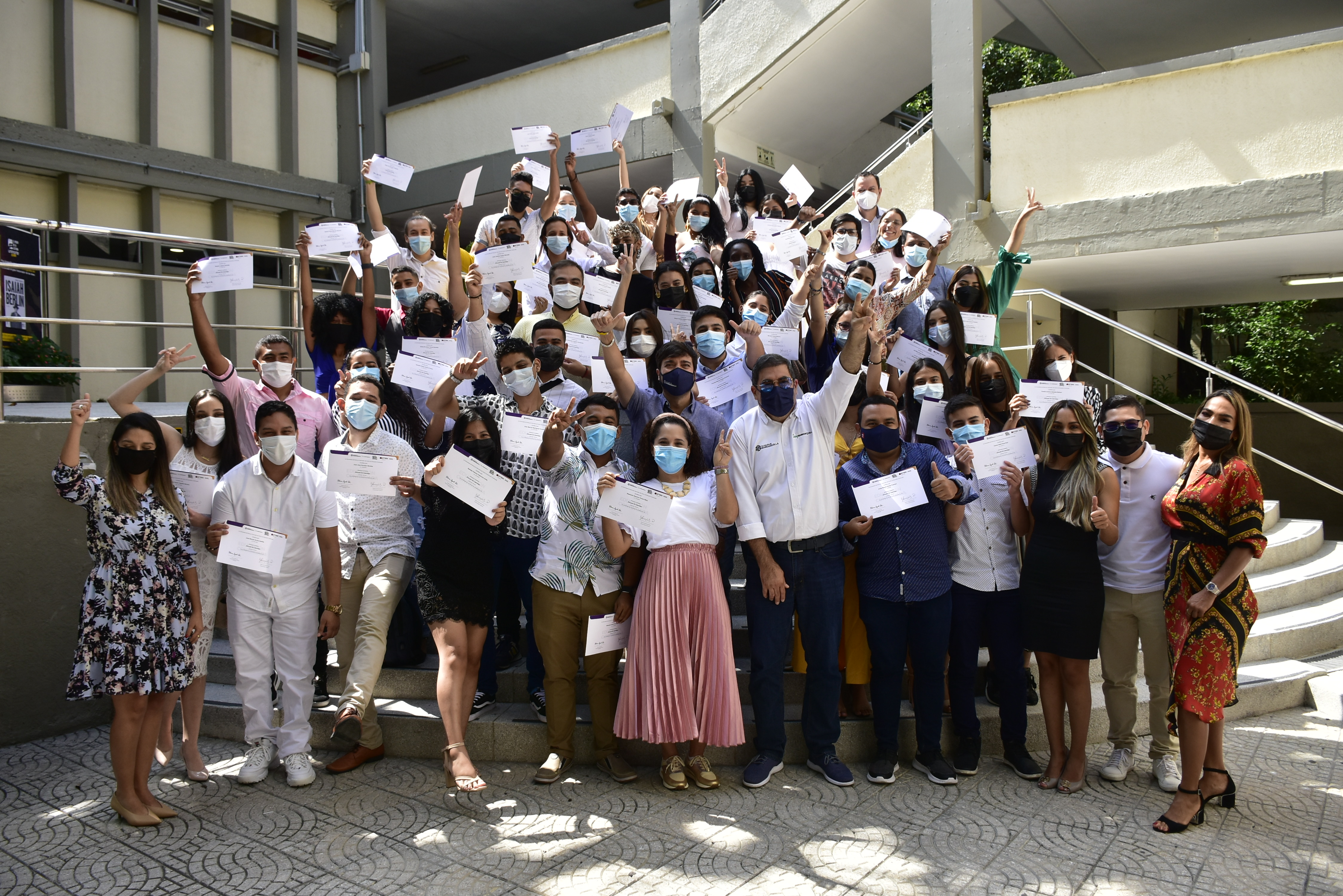 50 jovenes de Barranquilla se capacitaron en temas de liderazgo y gestión de proyectos – @alcaldiabquilla