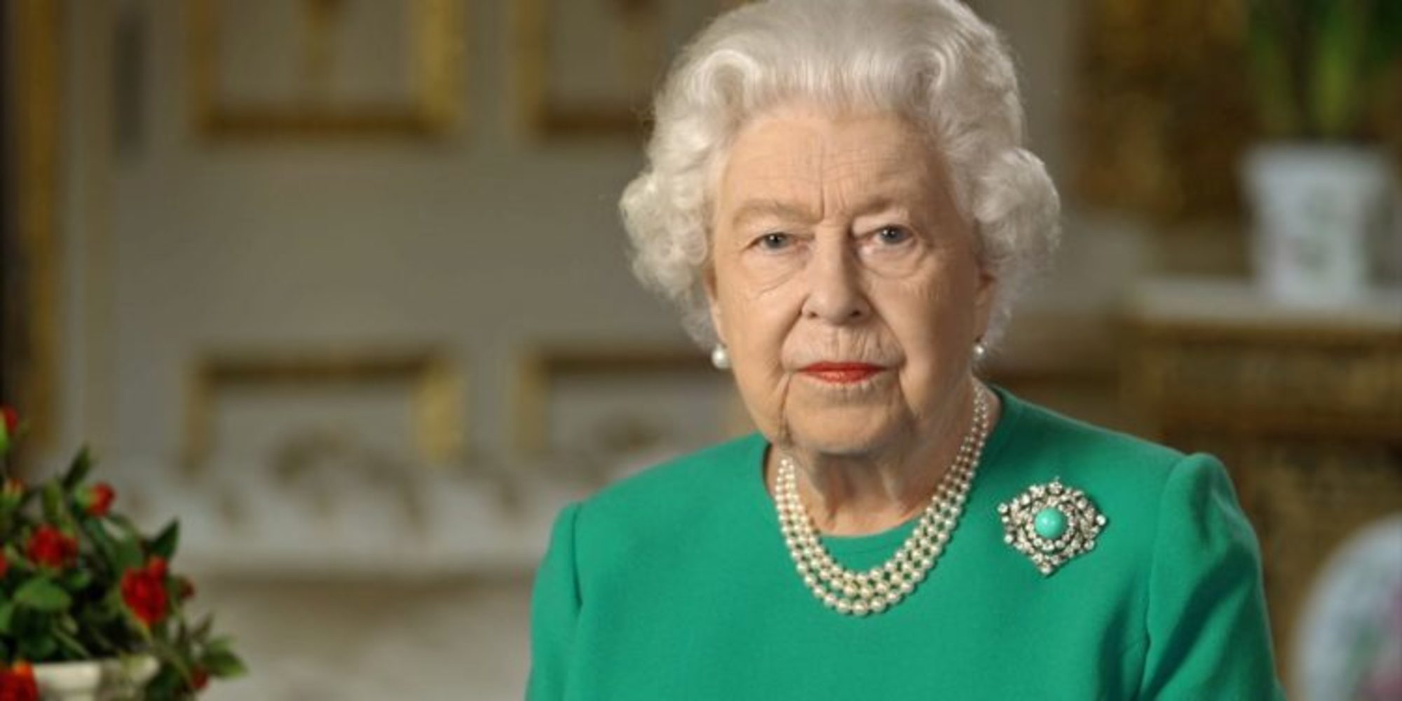 Hombre armado con una ballesta intentó asesinar a la reina Isabel II, según video
