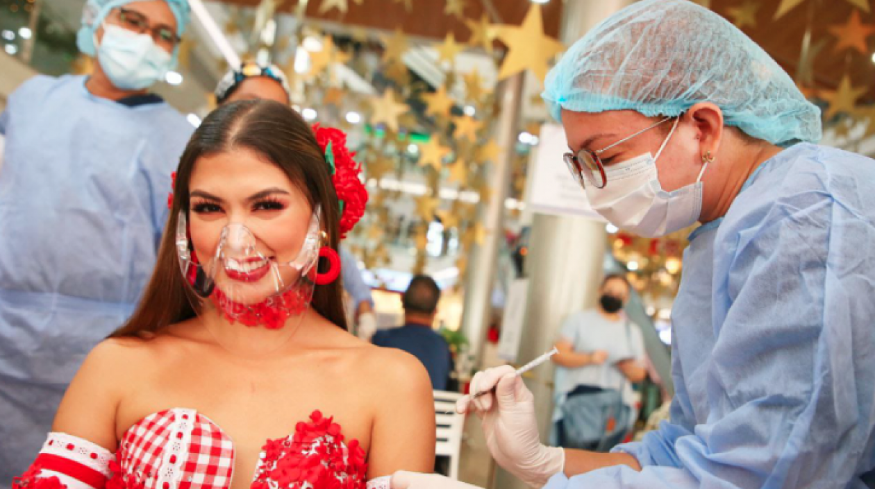Reina del Carnaval de Barranquilla recibió la dosis de refuerzo contra el coronavirus – @Carnaval_SA