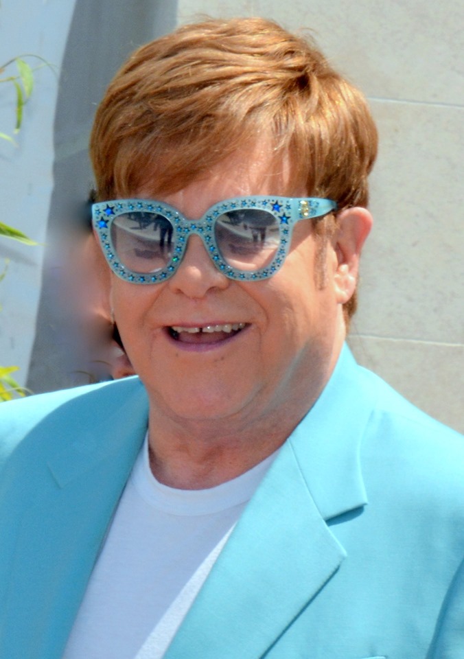 Se suspenden los shows de Elton John al dar positivo de Covid-19
