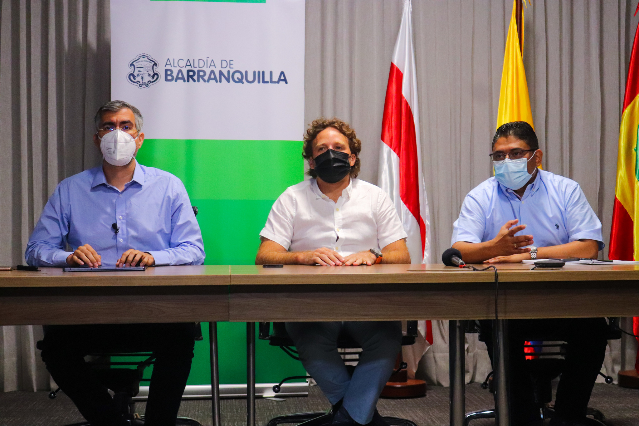 Barranquilla es la ciudad con mayor rendimiento de vacunación covid en el país: @alcaldiabquilla