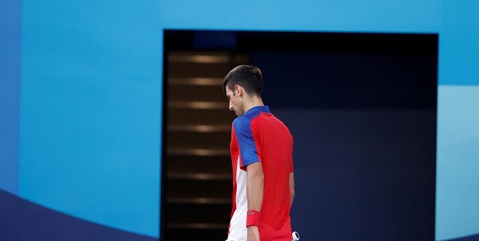 El tenista Djokovic fue retenido en la frontera australiana por problemas en el visado
