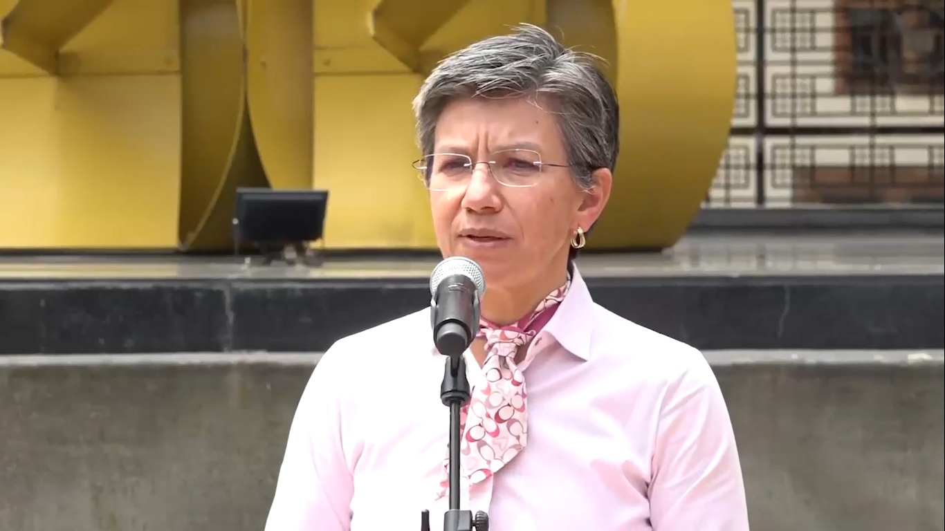 La alcaldesa de Bogotá insta al presidente Petro a una respuesta seria ante la polémica declaración