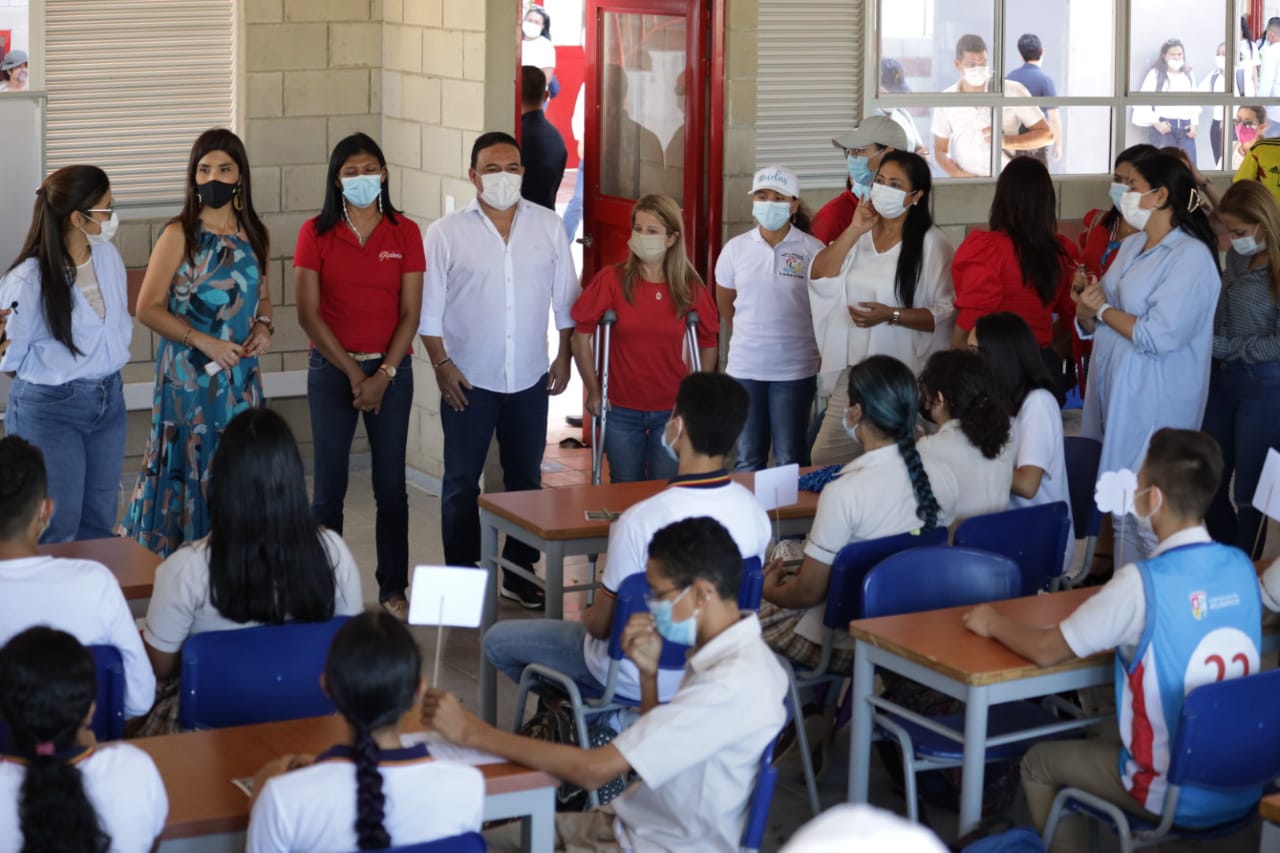 Gobernadora del Atlántico y Mineducación entregaron nuevas instalaciones en el colegio San Nicolás de Tolentino de Puerto Colombia