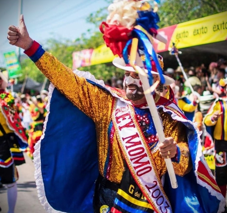 El desfile ‘Martes de Carnaval’ en la calle 84 rinde homenaje a Leopoldo Klee Palacio