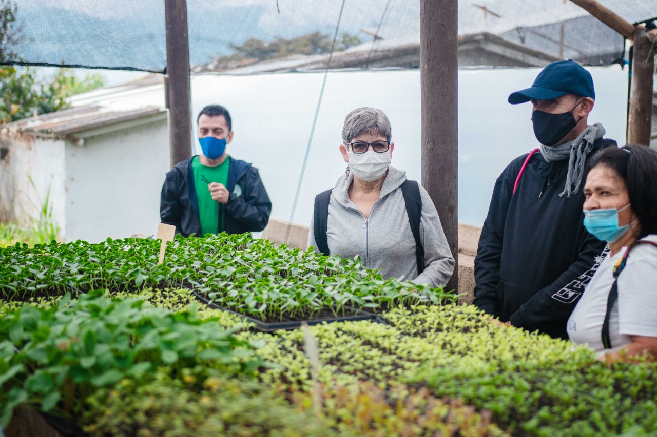 300 campesinos se benefician del centro zonal de apoyo a productores agropecuarios en San Cristóbal – @AlcaldiadeMed