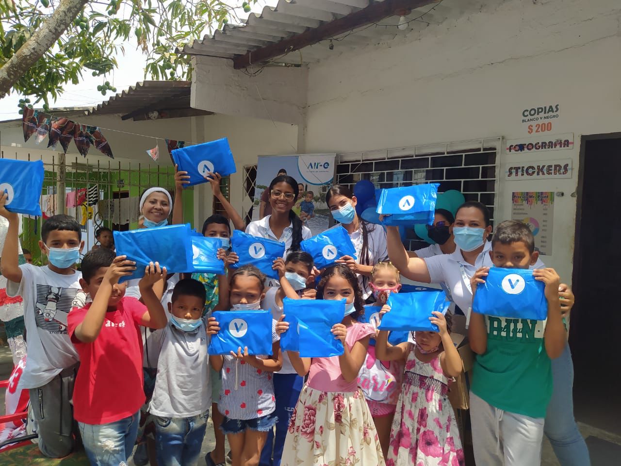 En sectores eléctricamente subnormales Air-e entregó kits escolares a niños en Atlántico y Magdalena – @Aire_Energia