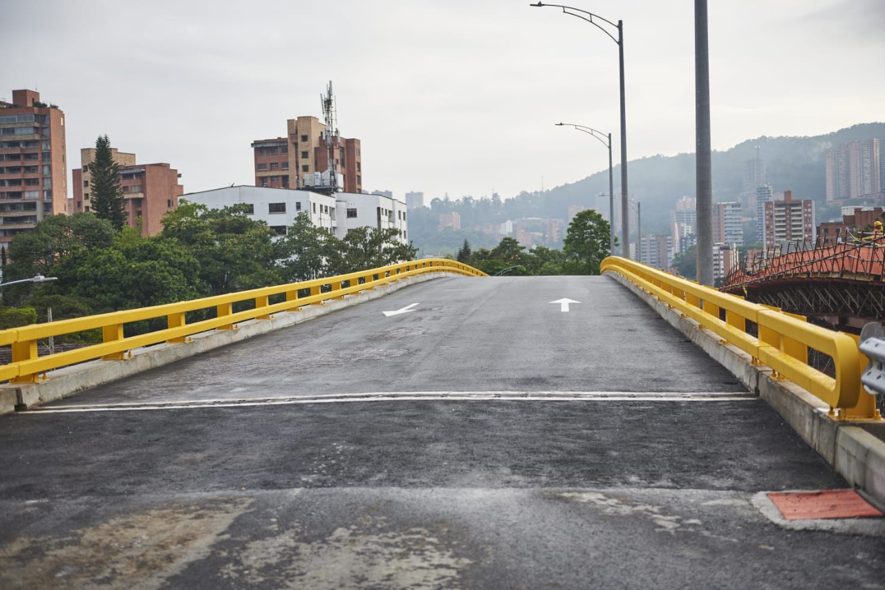 Con cuatro meses de anticipación entra en servicio el puente occidental de la avenida 34 con la loma de Los Parras