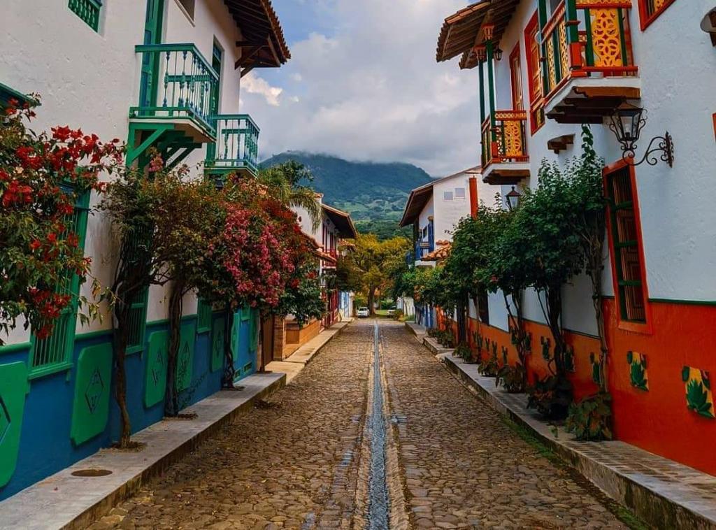 Pueblos que enamoran: Una apuesta a la reactivación turística en Colombia