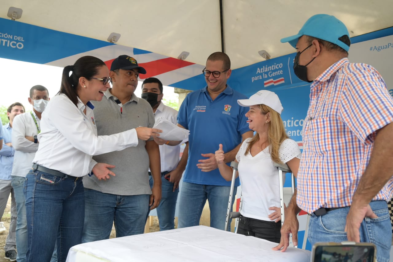 “Campo de la Cruz tendrá nuevo sistema de almacenamiento para que todo el municipio tenga agua potable las 24 horas del día”: Elsa Noguera