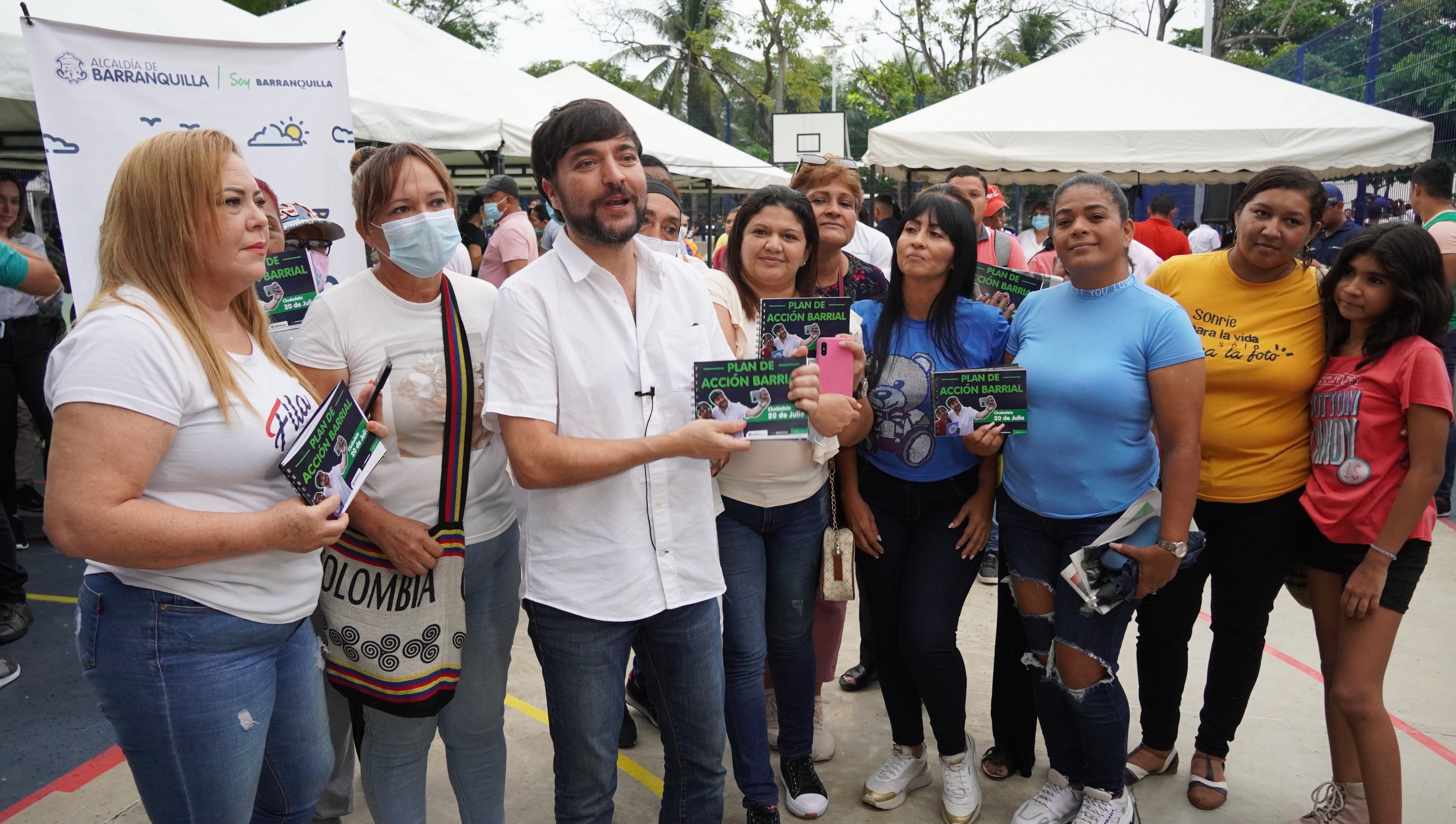 Alcalde Jaime Pumarejo entregó el primer Plan de Acción para un barrio